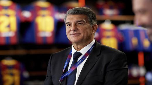 تقارير: لابورتا لن يشاهد مباريات برشلونة الودية بسبب ميسي