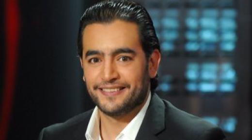 رؤوف عبد العزيز ينتهي من تصوير 70% من “قمر هادي” بطولة هاني سلامة