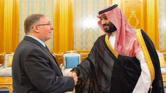 الأمير محمد بن سلمان يلتقي برئيس وفد القيادات المسيحية الإنجيلية